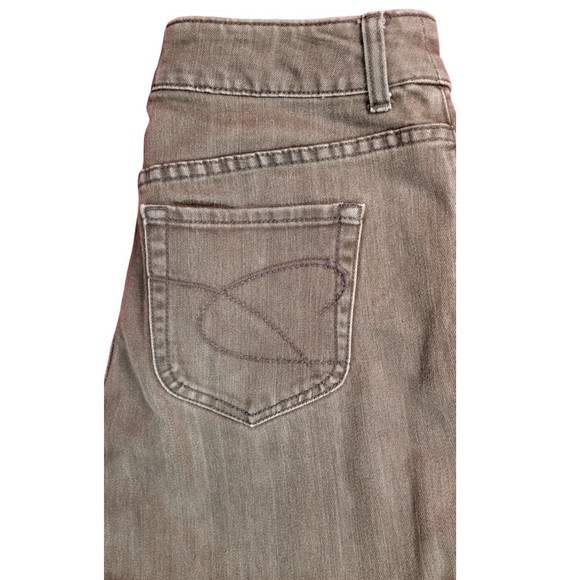 Chicos Platinum Ultimate Fit Jeans Lt Brown Embroider Stretch Sz 0.5 (6) Short - Picture 1 of 10